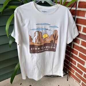 Goodfellow & Co Zion Canyon Men’s Short Sleeve T-Shirt in Men’s Large